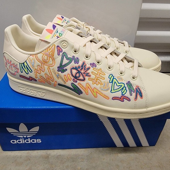 NEW adidas Originals Stan Smith Pride Shoes Men's Size 11.5 Cream White #GX6394 - Picture 3 of 15